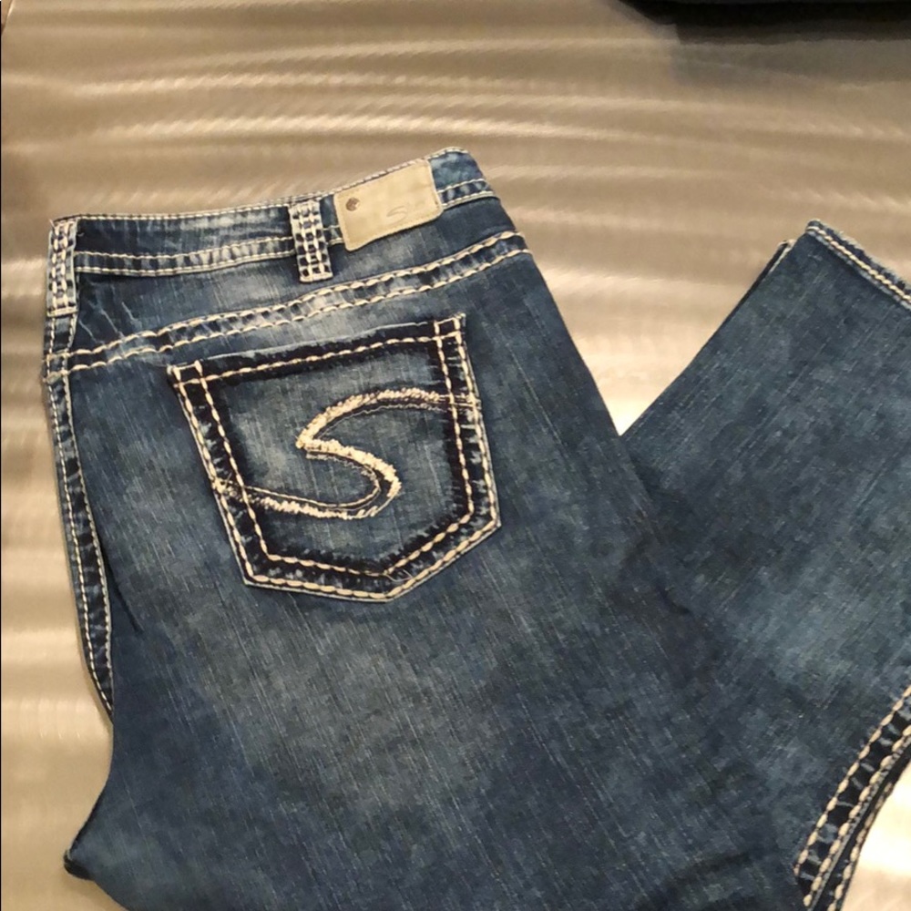 Silver Jeans denim capris